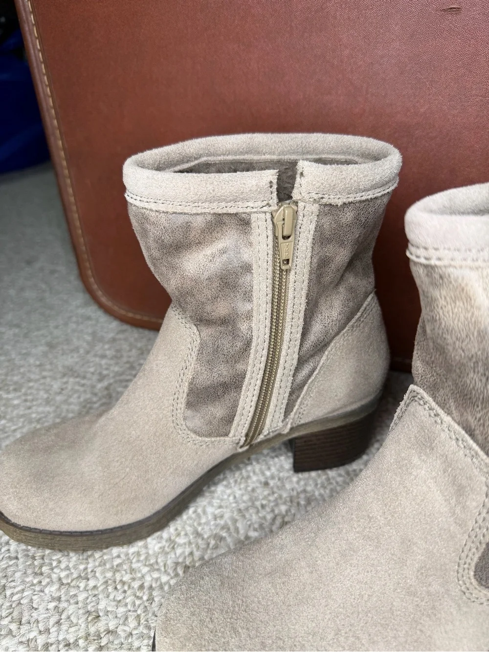Naturalizer side zip leather boots